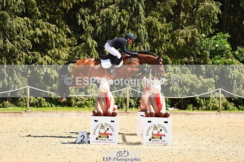 230527-142308-11129 - 451-COOLEY_SNAPCHAT-Selina_Milnes-SJ