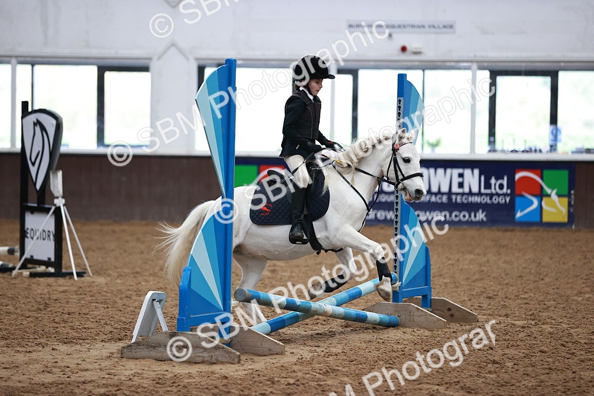 SBM_000236 - Class 1 - Cross Pole Jumping 30cm 40cm