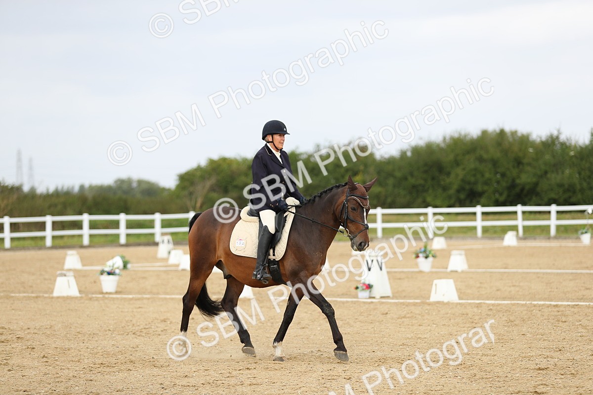 SBM_016435 - Class 13 - Novice 23 - 11.25-12.35