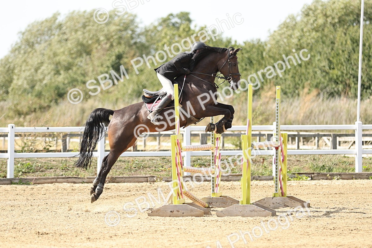 SBM_005049 - Class 6 = Senior Newcomers - 1.10m Open