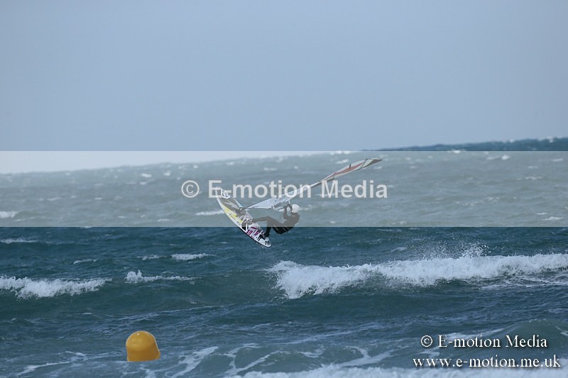 WS 020413-214 - Windsurfing