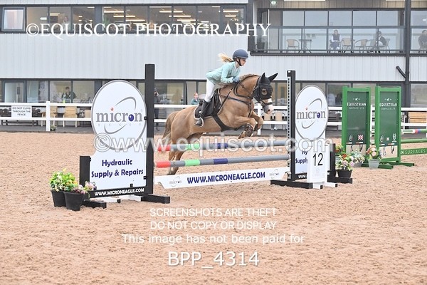 BPP_4314 - SAT CLASS 31 Cats & Pipes 128/138cms Debut C'ship Qualifier