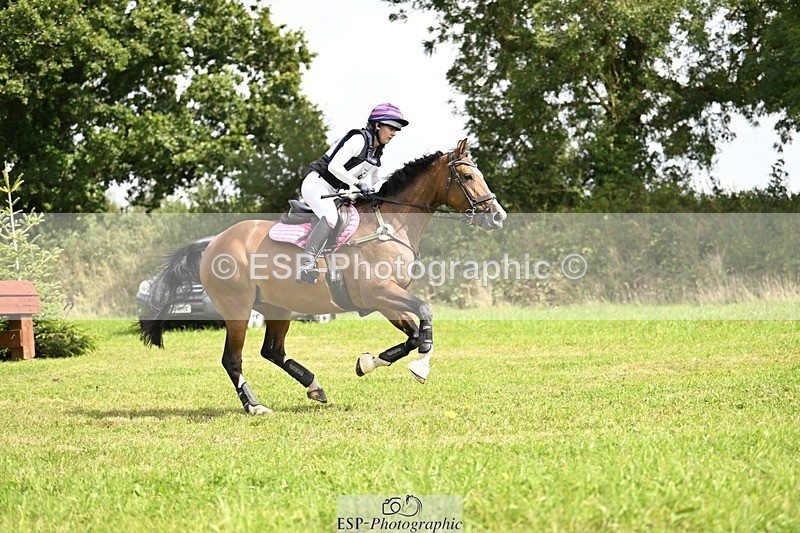 240831A-132952-02615 - 069-Darcey.Cutts-KATERINA