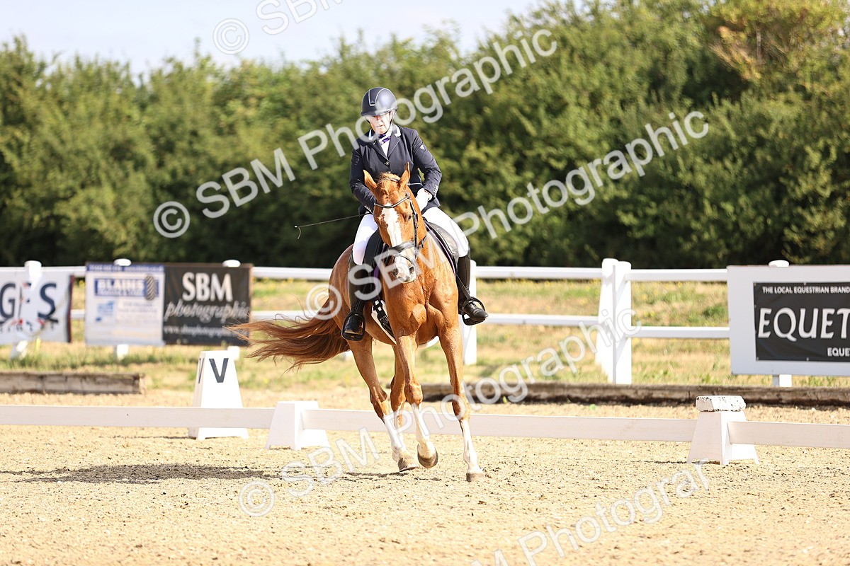SBM_008591 - Novice 5 - 08.30-9.33