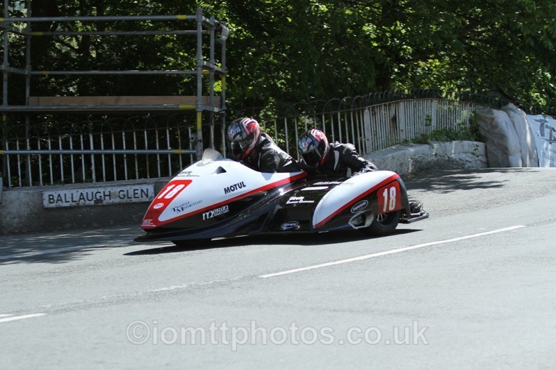 IMG_2781 - Sidecar Race 2 - TT 2013