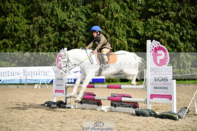 251004A-150521-01660 - Classes 8 & 9 70cm