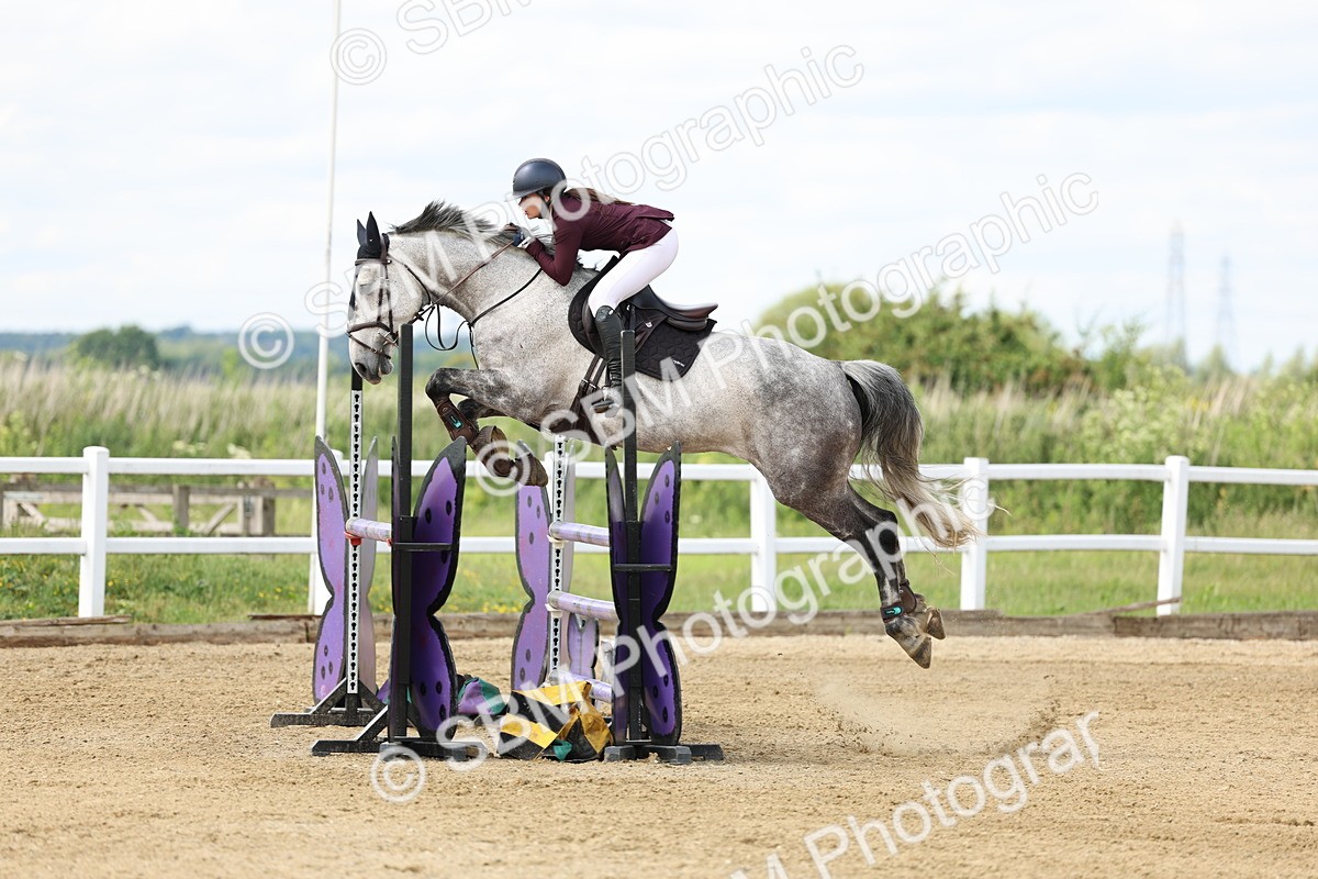 SBM_005998 - Class 19 - Senior Newcomers - 1.10m