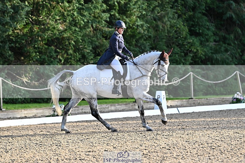 241023-161215-00876 - 014-Lizzie.Luxton-ST.TROPEZ