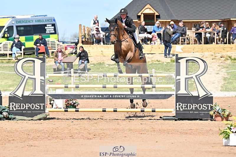 240420A-133150-11386 - Cls 7, 2 Star Medium Tour 1.35m