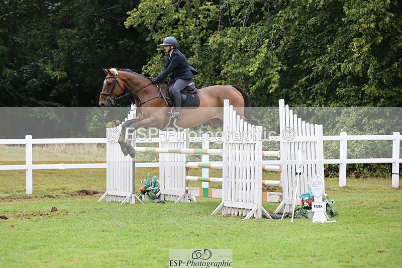 250830A-144106-07077 - Cls 16 Snr Newcomers and 1.10m Open