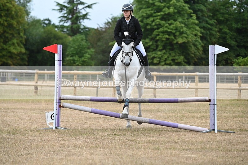 WJ6_0649 - Class 14 Intermediate Jumping 75cm