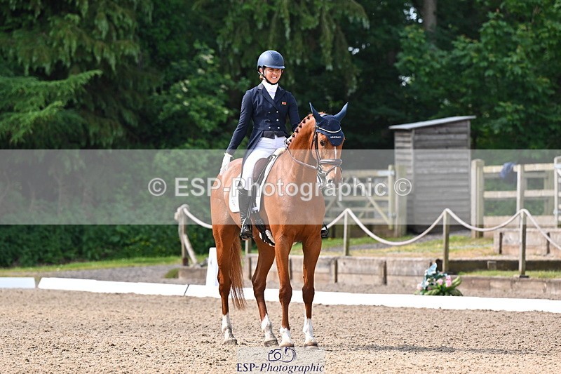 250523A-102109-05927 - C-261-Danielle.Dunn-ICI.DOR.DE.DONNA.CADANZA.Z