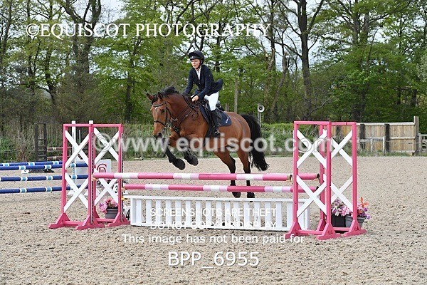 BPP_6955 - CLASS 4 FRI Senior BritiNovice/ 90cm Open