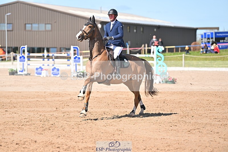 240420A-141410-11660 - Cls 7, 2 Star Medium Tour 1.35m