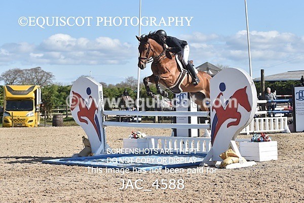 JAC_4588 - CLASS 11 SAT Andrew Hamilton Coach, RHS Foxhunter Championship Qualifier