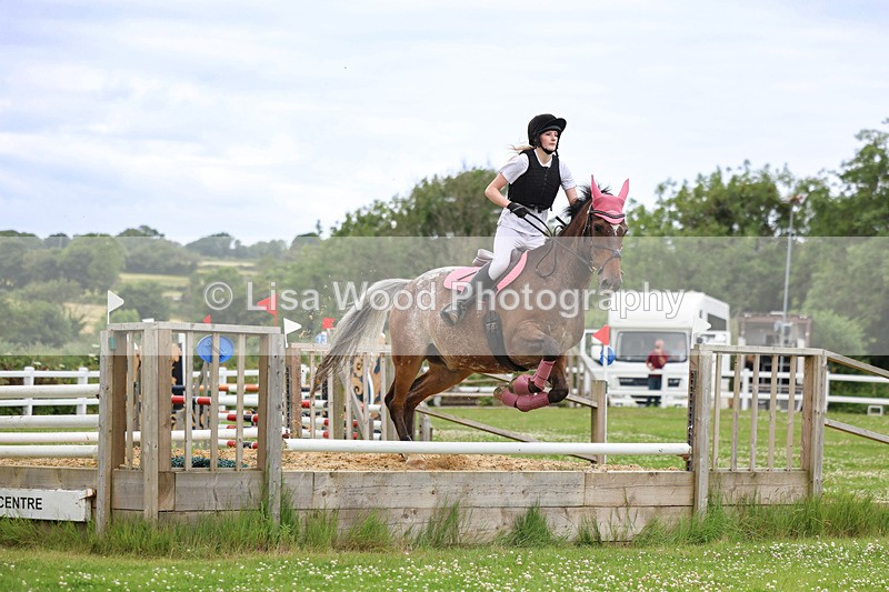 3E7A3648 - Class 6: Hawkins Motors Senior 1.00m Derby