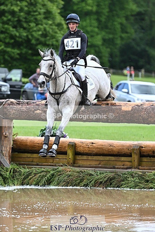 240526-132727-22876 - 421-ASK_FOR_MANCHIER-Tom_Jackson