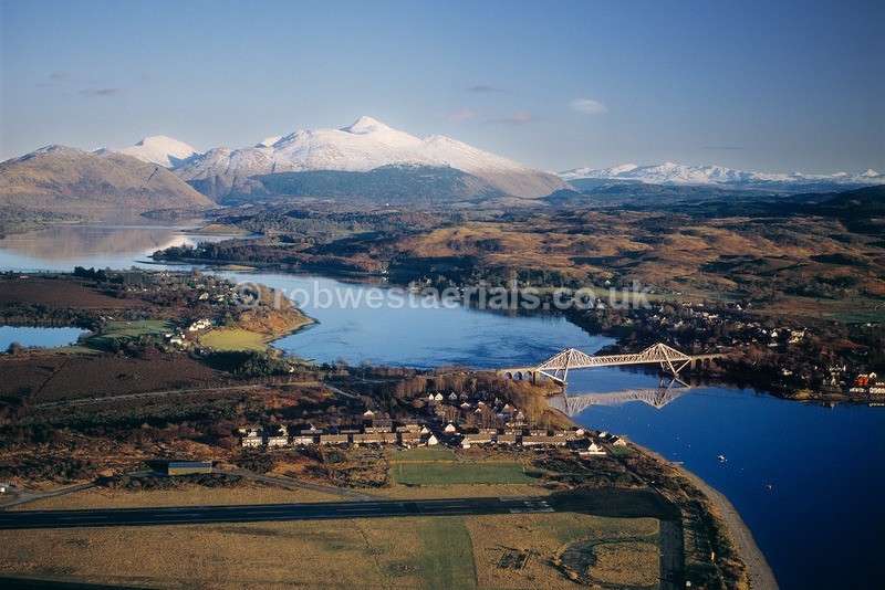 A00427D Loch Etive at Connel Bridge in 2000 - Lochs, glens and rivers