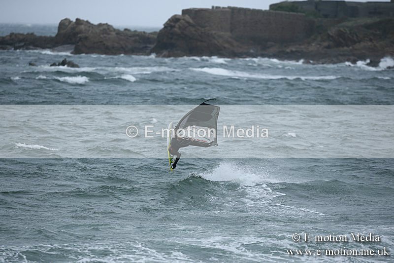 WS 150913-174 - Windsurfing