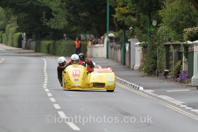 Gordon Shand & Phil Hyde - Sure Sidecar Race 2