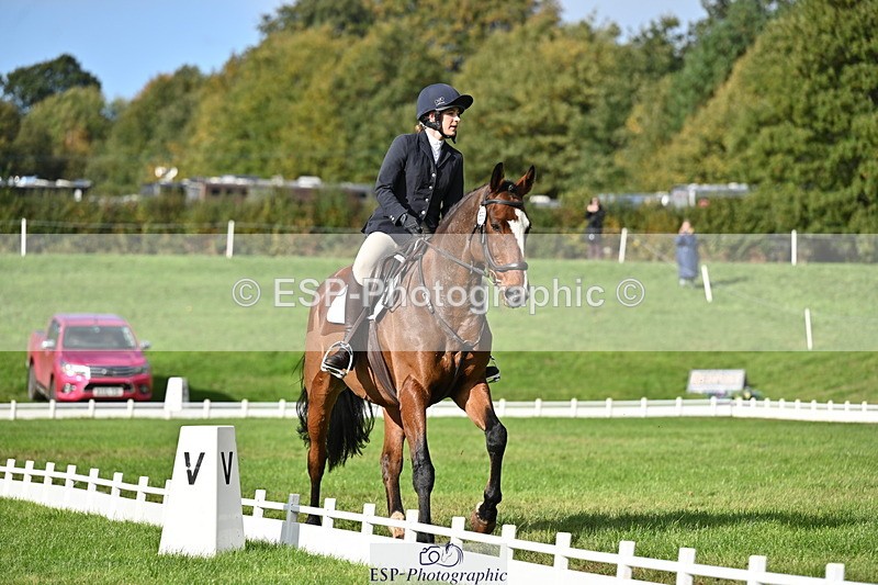 251024A-120846-09875 - G-569-Hannah.Lewis