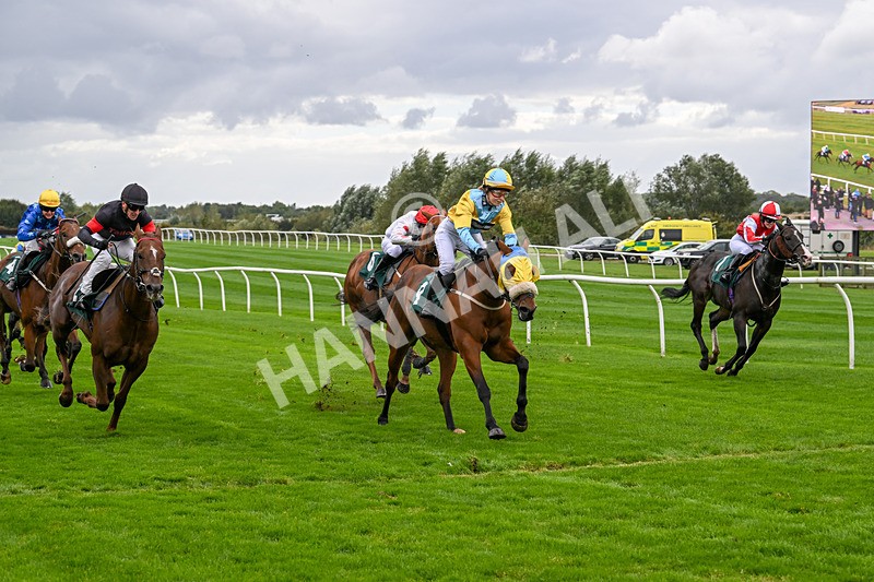 021024-Race 1-Foreseeable Future-9001 - Race 1