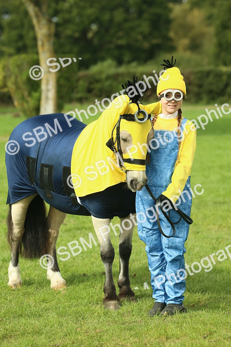 SBM_63555 - S35 - Fancy Dress Showing