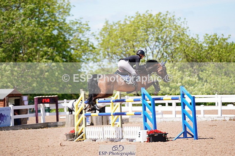 240525A-133408-06227 - Cls 17 National 1.30m