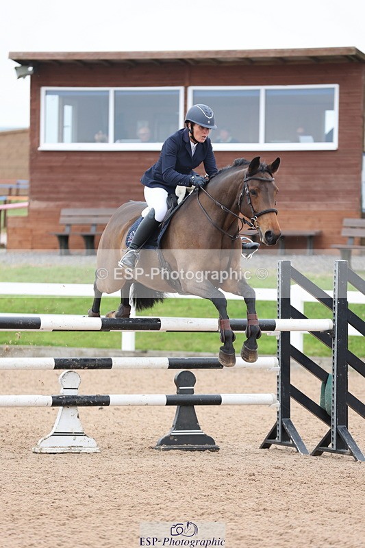 241101A-115833-01576 - FRI Cls 5 Newcomers and 1.10m Open