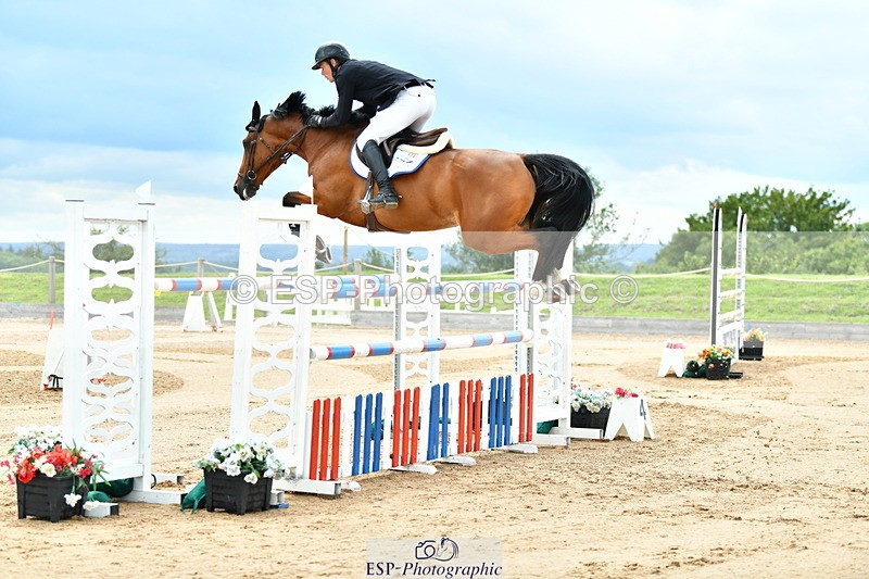 230720A-144744-03561 - Cls 9, 2 Star Big 1.40m Start to break