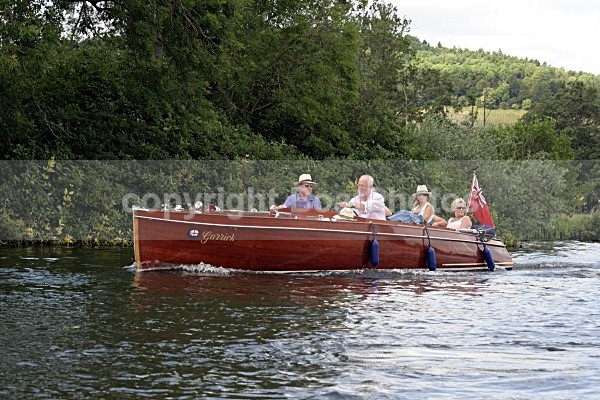 090704 GARRICK IMG_0987 - HENLEY REGATTA  SATURDAY 4th JULY 2009