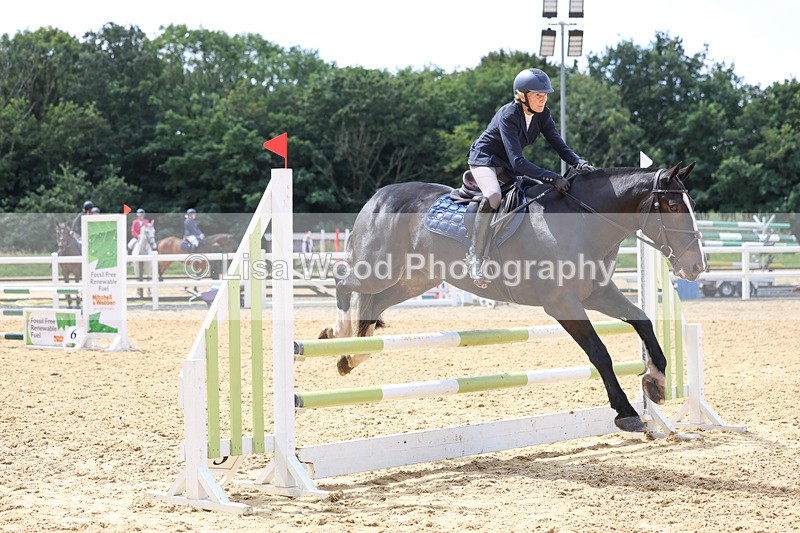 3E7A0174 - Class 9: Senior British Novice/90cm open