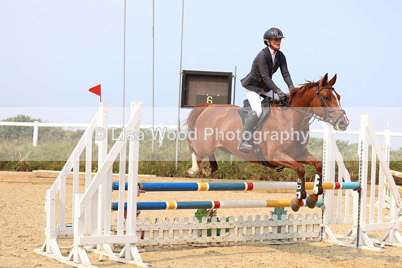 3E7A1374 - Class 4: Senior British Novice/90cm open