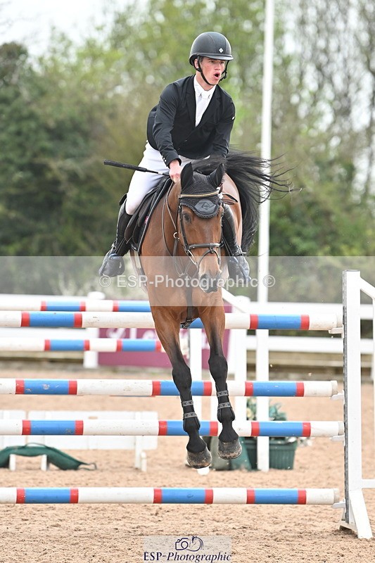 240406A-153611-04175 - Cls 17 National 1.30m Open