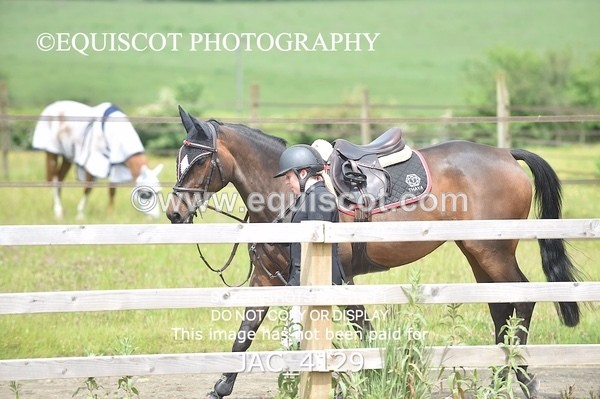 JAC_4129 - CLASS 4 - SAT -Senior Newcomers/ 1.10m Open
