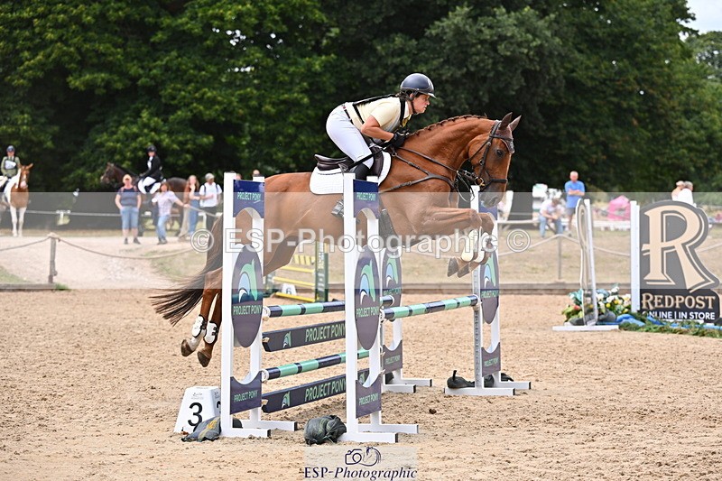 250802A-135340-05639 - F-261-Lizzie.Luxton-ROYAL.POINT.EMBER