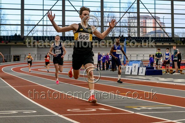 AgeInd25SAT-922556 - Track Male