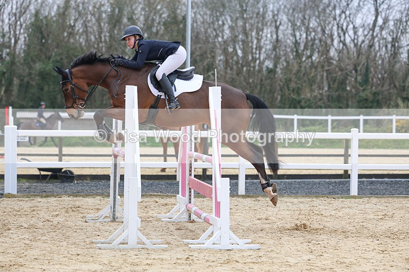 3E7A7679 - Class 8: Senior Newcomers/1.10m open