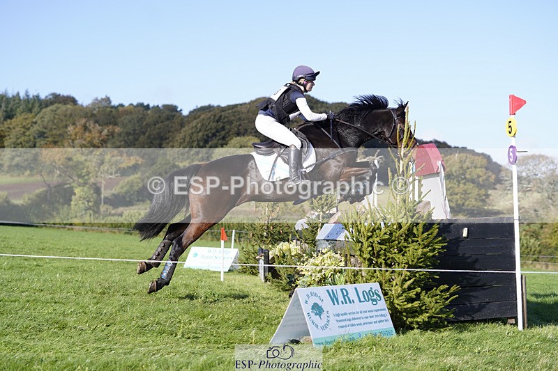 241025-112406-06246 - 018-Alice.Robinson-DERRYS.DIAMOND.CAVALIER