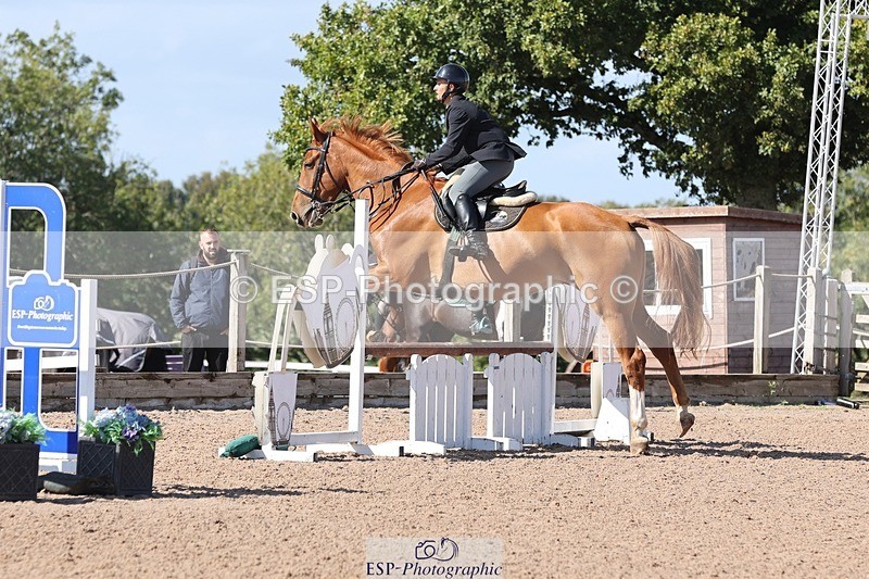 250911-144413-02533 - Cls 5 Chard Snr 90cm Speed Derby