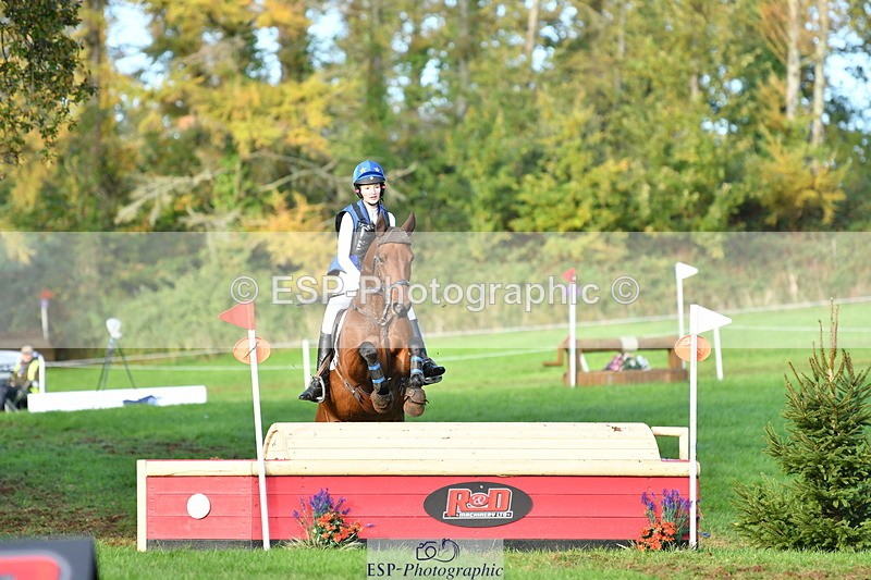 251025A-160124-21962 - G-516-Zara.Bucknell