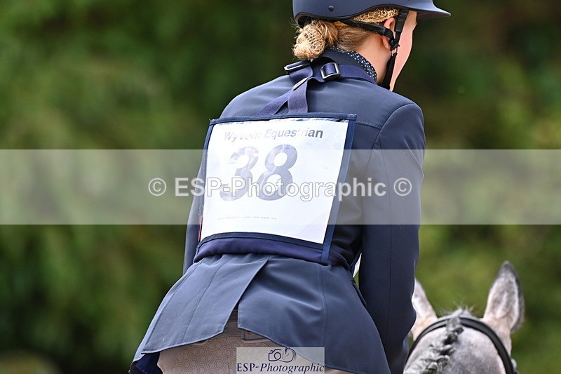 250802A-123146-03035 - A-038-Maisy.Miller-HEADDON.SWAN.SONG