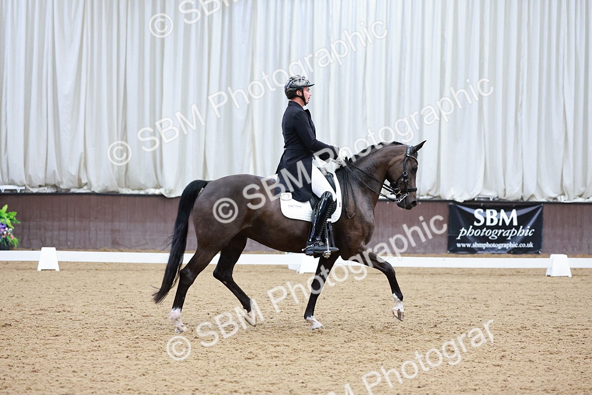 SBM_016624 - Class 5 - FEI INT II - 17.24-18.20