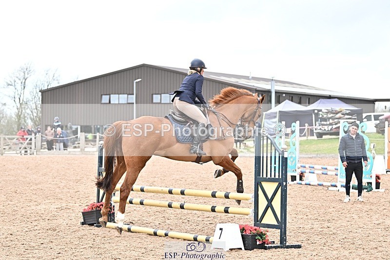 250414-101556-00043 - 70cm Round 1