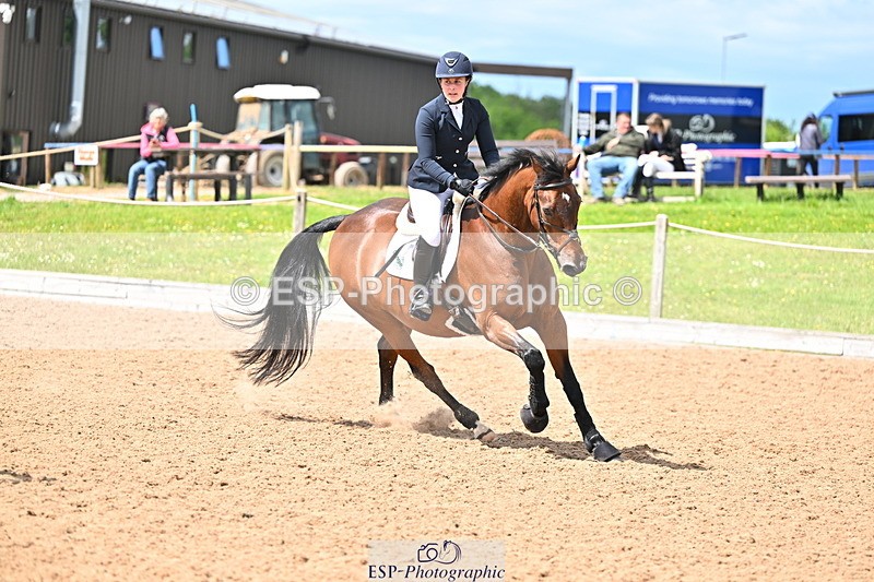 240608A-150054-02869 - Cls 5 Snr Foxhunter and 1.20m Open