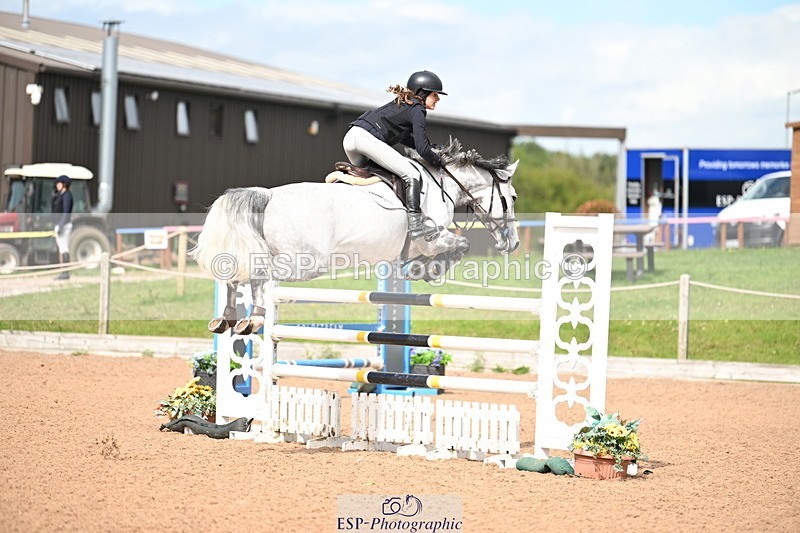 240912A-132631-01687 - Cls 4 Snr 1.20m Open