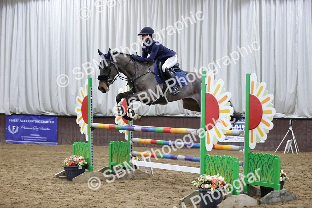 SBM_001061 - Class 4 - Senior Newcomers/ 1.10m Open