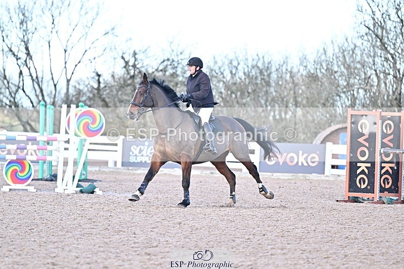 251203-131100-00638 - Cls 4 Newcomers and 1.10m Open