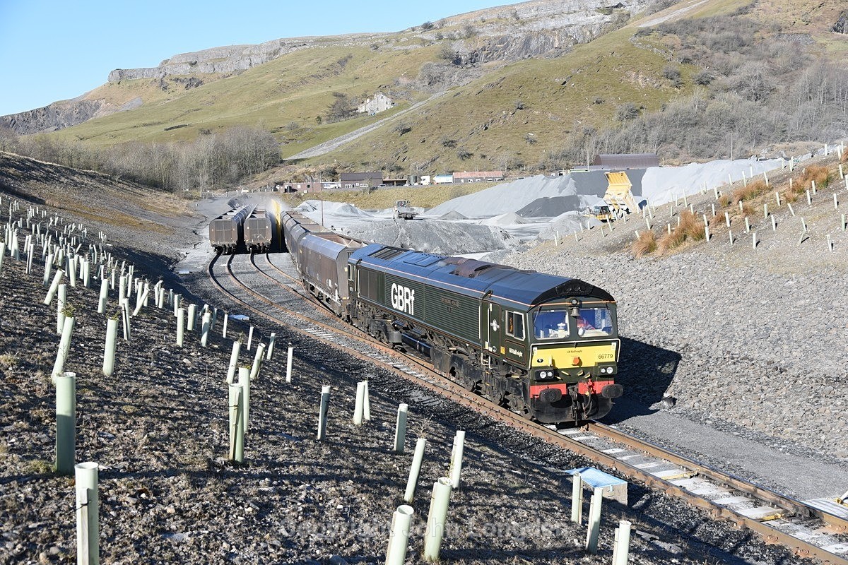 JL - 15.4.21 66779 6M25 Doncaster - Arcow,  Arcow Quarry - Arcow branch