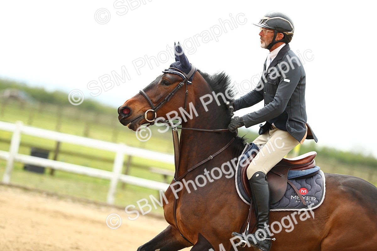 SBM_000933 - Class 3 - Senior Discovery 1m